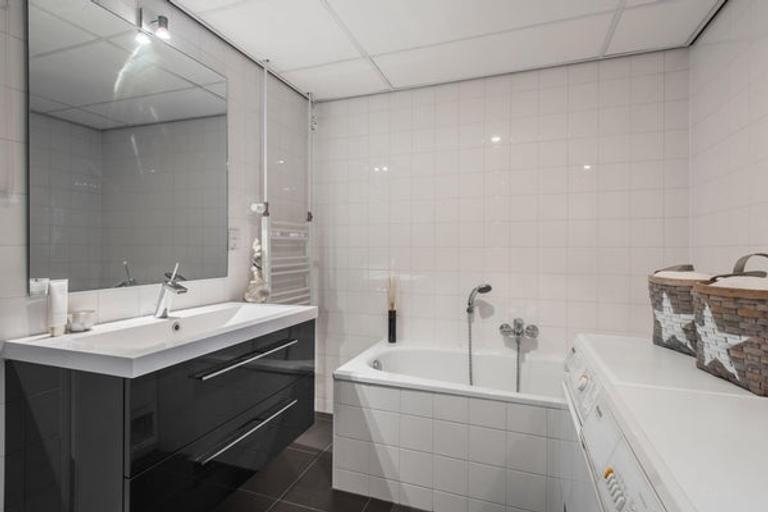 93 m² met 2 slaapkamers en zonbalkon - Afbeelding 5