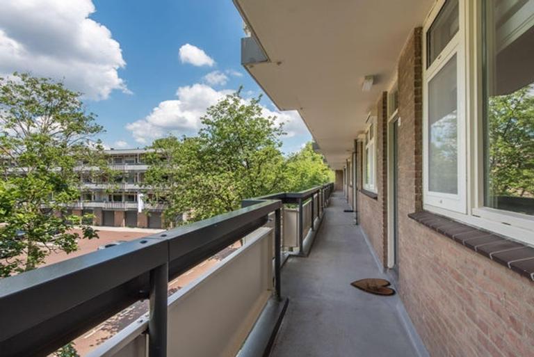 93 m² met 2 slaapkamers en zonbalkon - Afbeelding 6