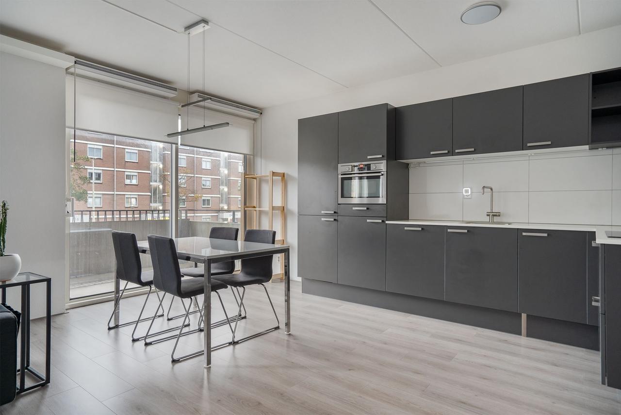 Gemeubileerd 3-kamerappartement met balkon - Afbeelding 10