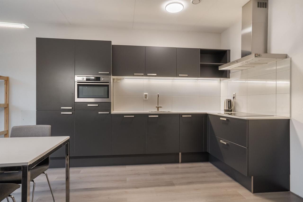Gemeubileerd 3-kamerappartement met balkon - Afbeelding 3