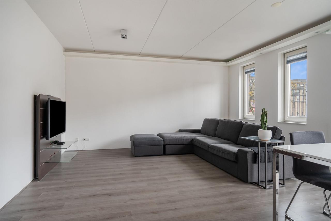 Gemeubileerd 3-kamerappartement met balkon - Afbeelding 11