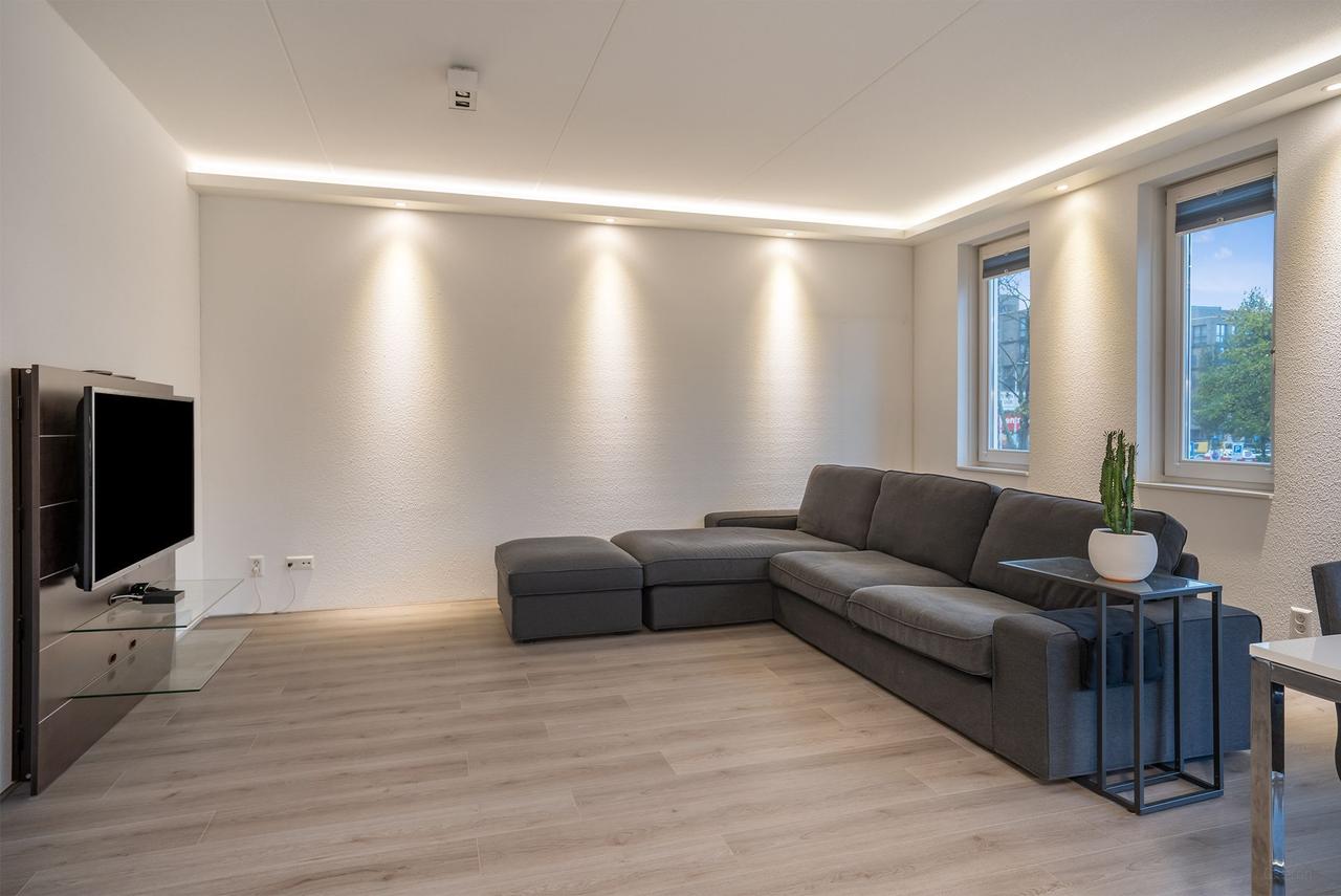 Gemeubileerd 3-kamerappartement met balkon - Afbeelding 2