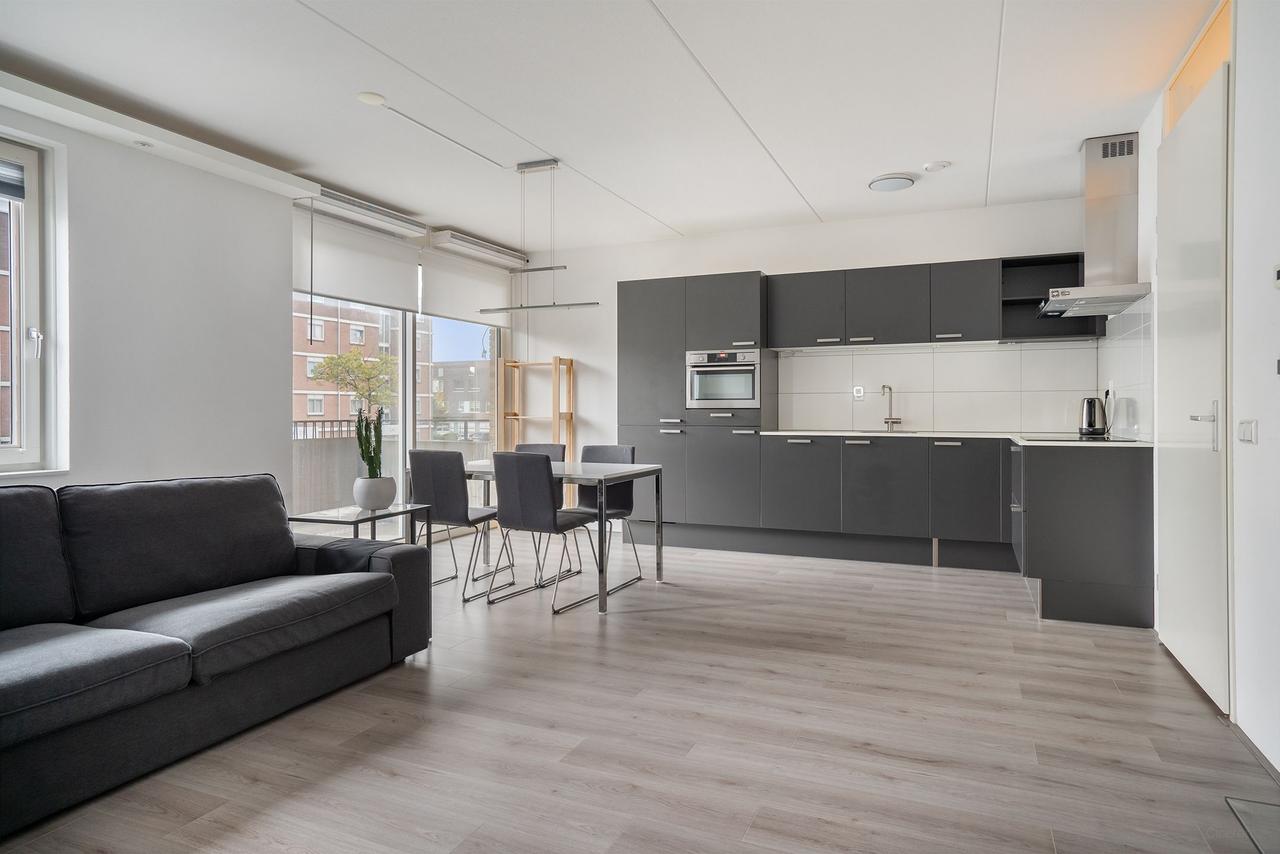 Gemeubileerd 3-kamerappartement met balkon - Afbeelding 4