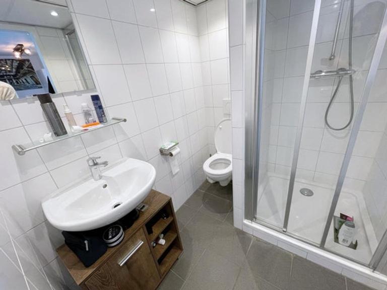 3-room apartment with terrace in Leiden - Image 15