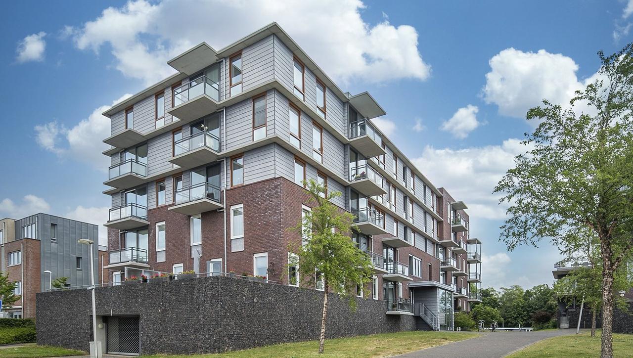 Licht appartement (92 m²) met balkon in Purmerend - Afbeelding 1