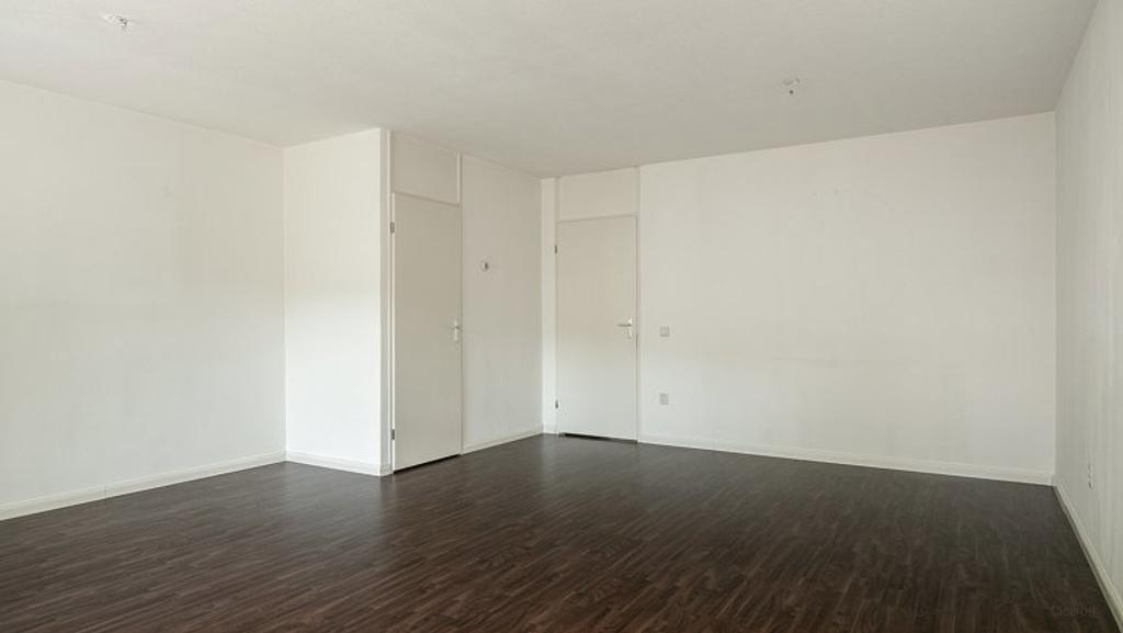 Family home with garden in Holendrecht - Image 3