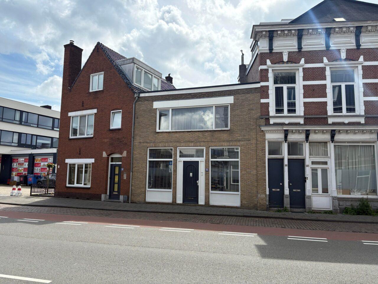 Eengezinswoning met balkon aan de Haagweg in Breda - Afbeelding 1