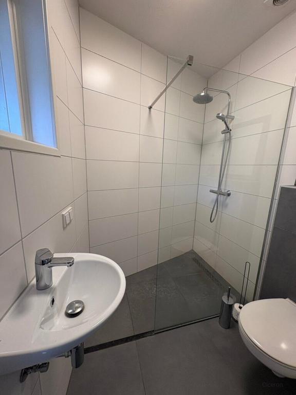 Eengezinswoning met balkon aan de Haagweg in Breda - Afbeelding 5