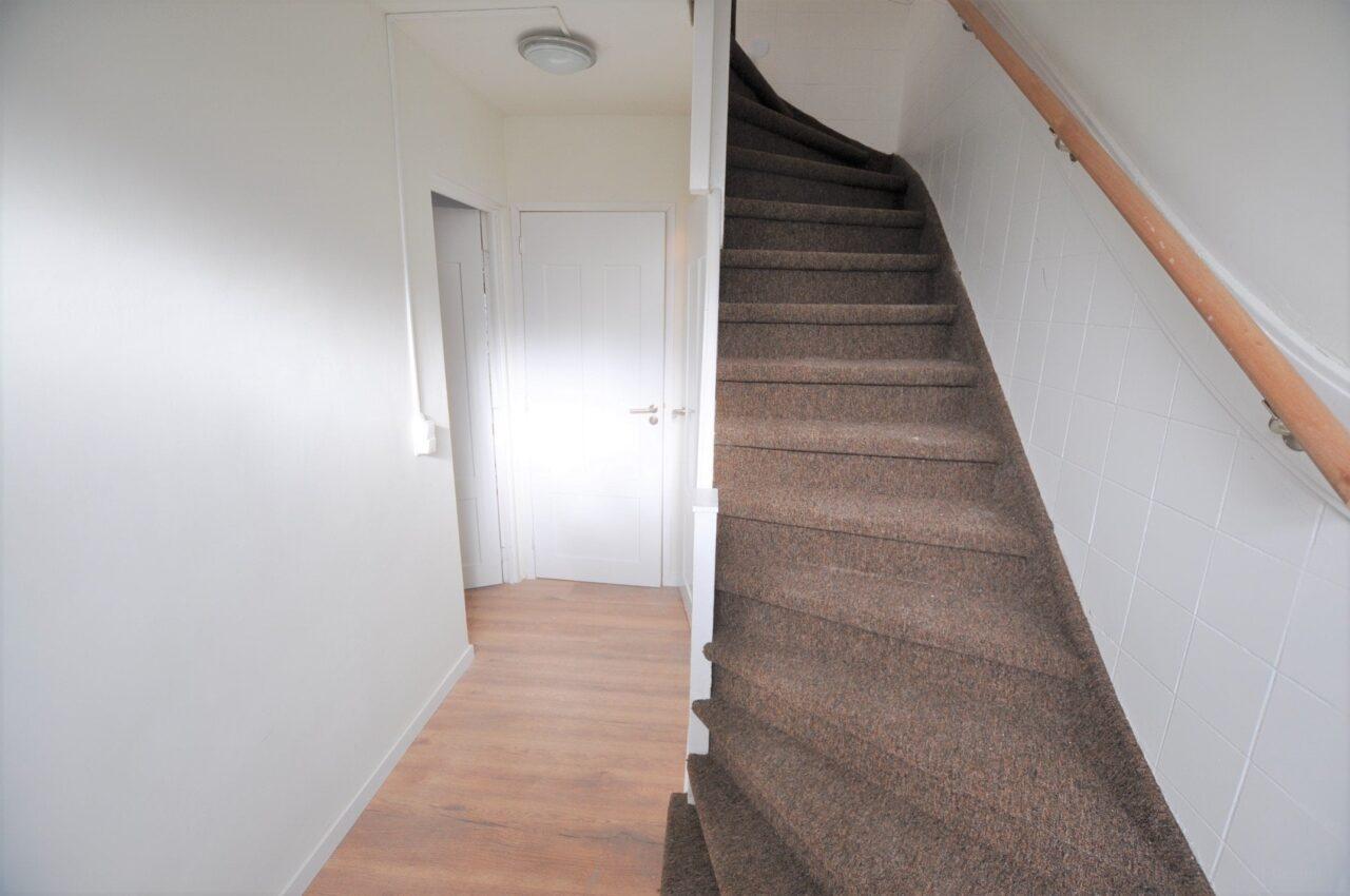 Hoekwoning met tuin in Stratum - Afbeelding 2