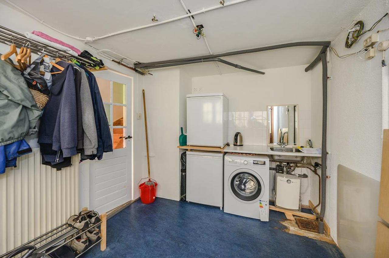 4-kamer hoekwoning met tuin in Slotermeer - Afbeelding 3
