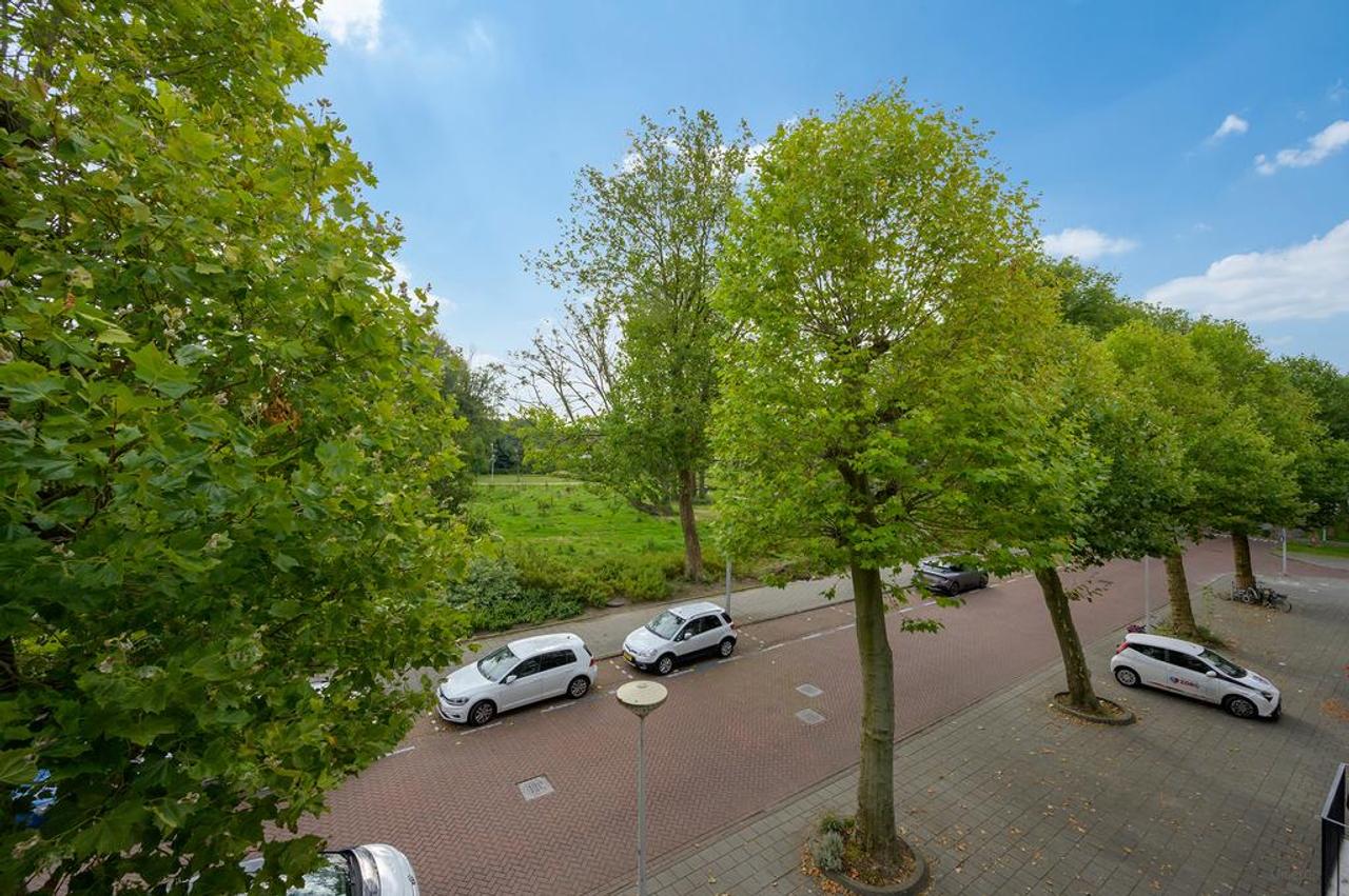 4-kamer hoekwoning met tuin in Slotermeer - Afbeelding 21
