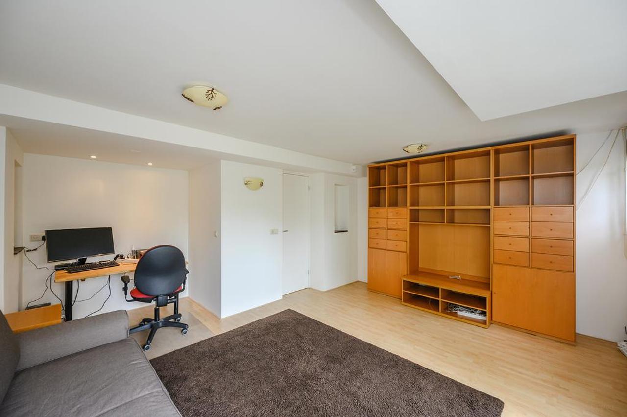 4-kamer hoekwoning met tuin in Slotermeer - Afbeelding 6