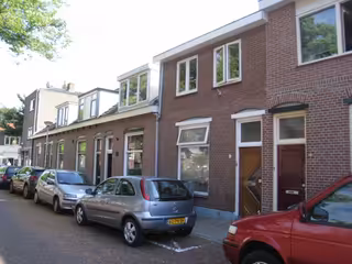 Room with private kitchen near city center