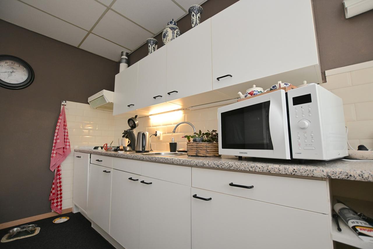 2-bedroom apartment with 2 balconies - Image 11