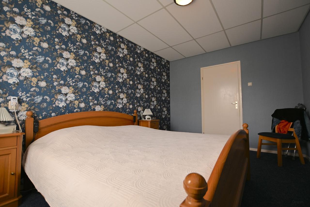 2-bedroom apartment with 2 balconies - Image 15