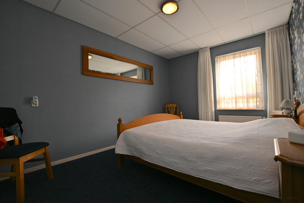 2-bedroom apartment with 2 balconies - Image 14