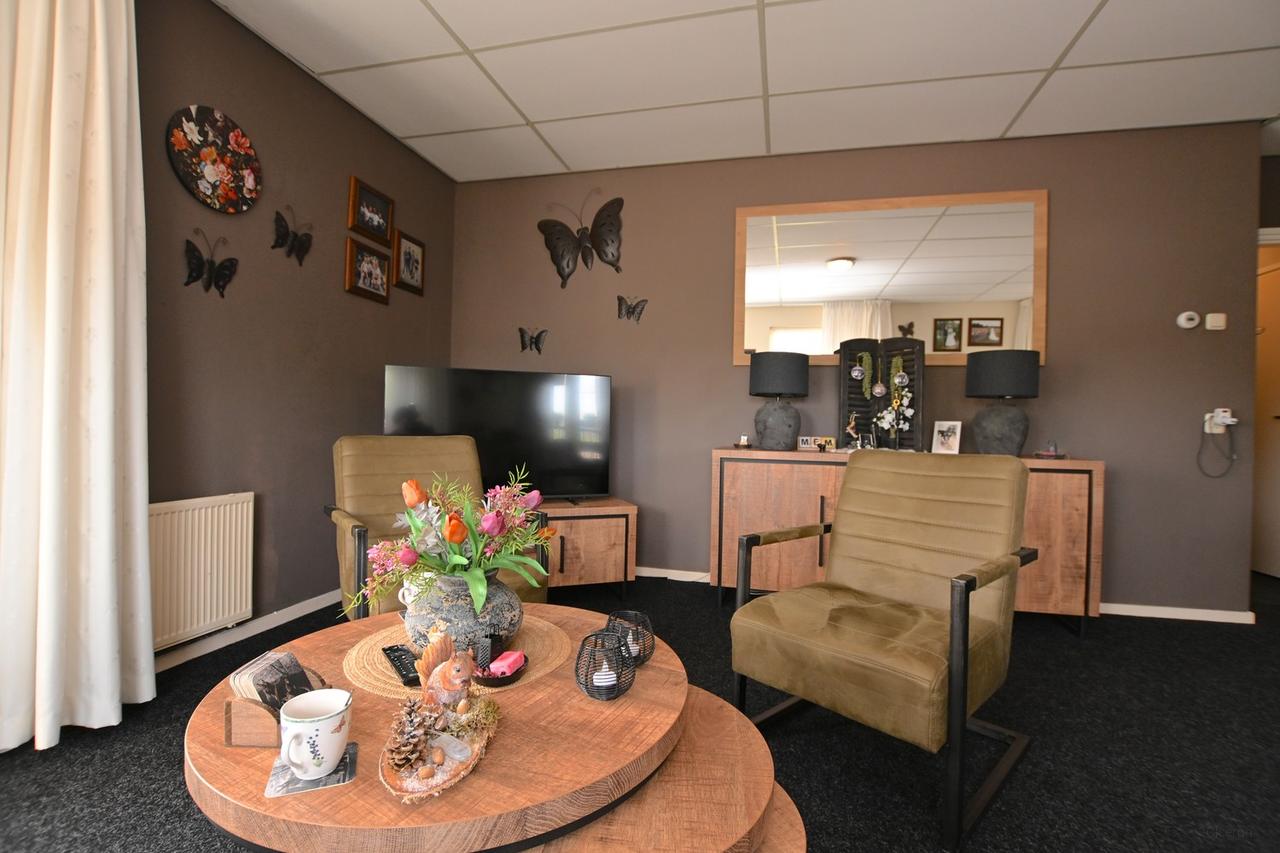 2-bedroom apartment with 2 balconies - Image 7