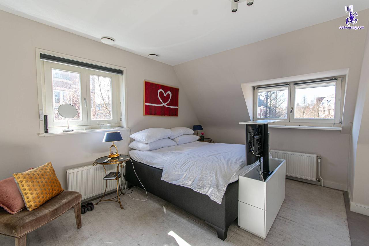 Temporary corner apartment in Oud-Zuid - Image 15