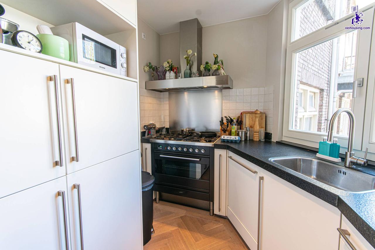 Temporary corner apartment in Oud-Zuid - Image 14