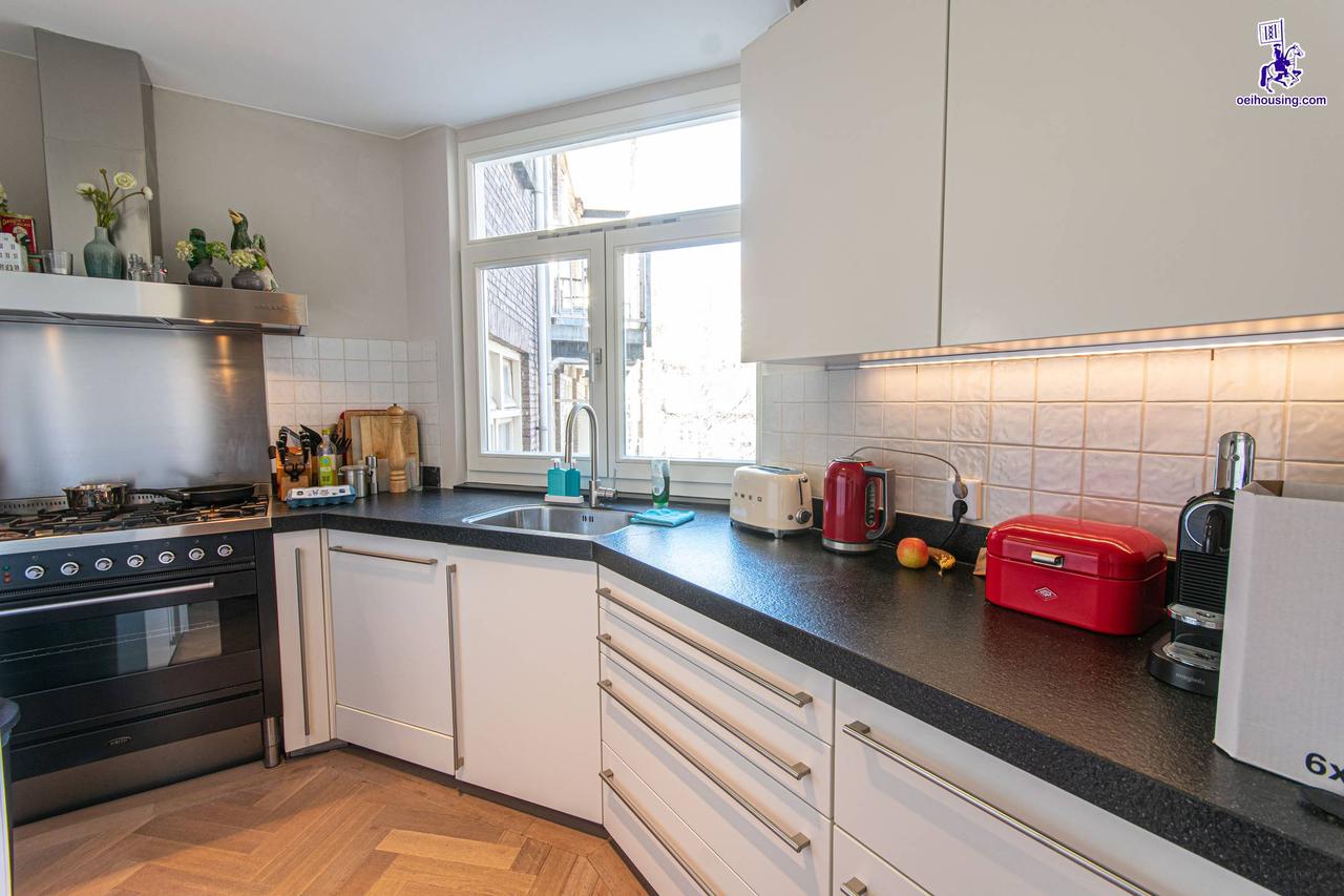 Temporary corner apartment in Oud-Zuid - Image 13