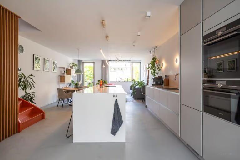 Townhouse with garage and 4 bedrooms - Image 5