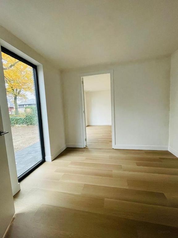 Newly built home with 4 bedrooms in Heesch - Image 14