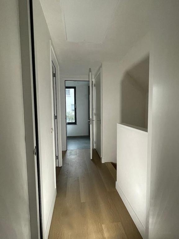 Newly built home with 4 bedrooms in Heesch - Image 25