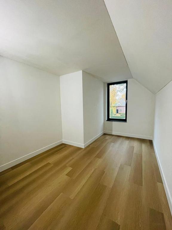 Newly built home with 4 bedrooms in Heesch - Image 19