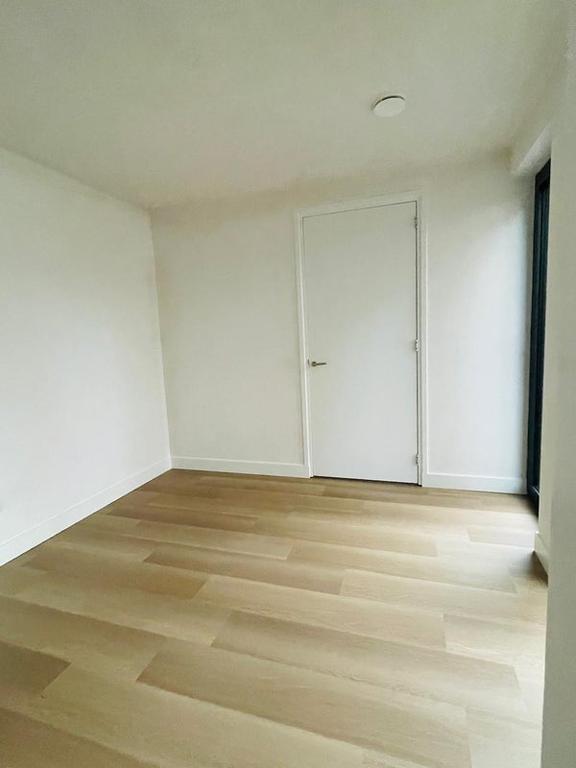 Newly built home with 4 bedrooms in Heesch - Image 15