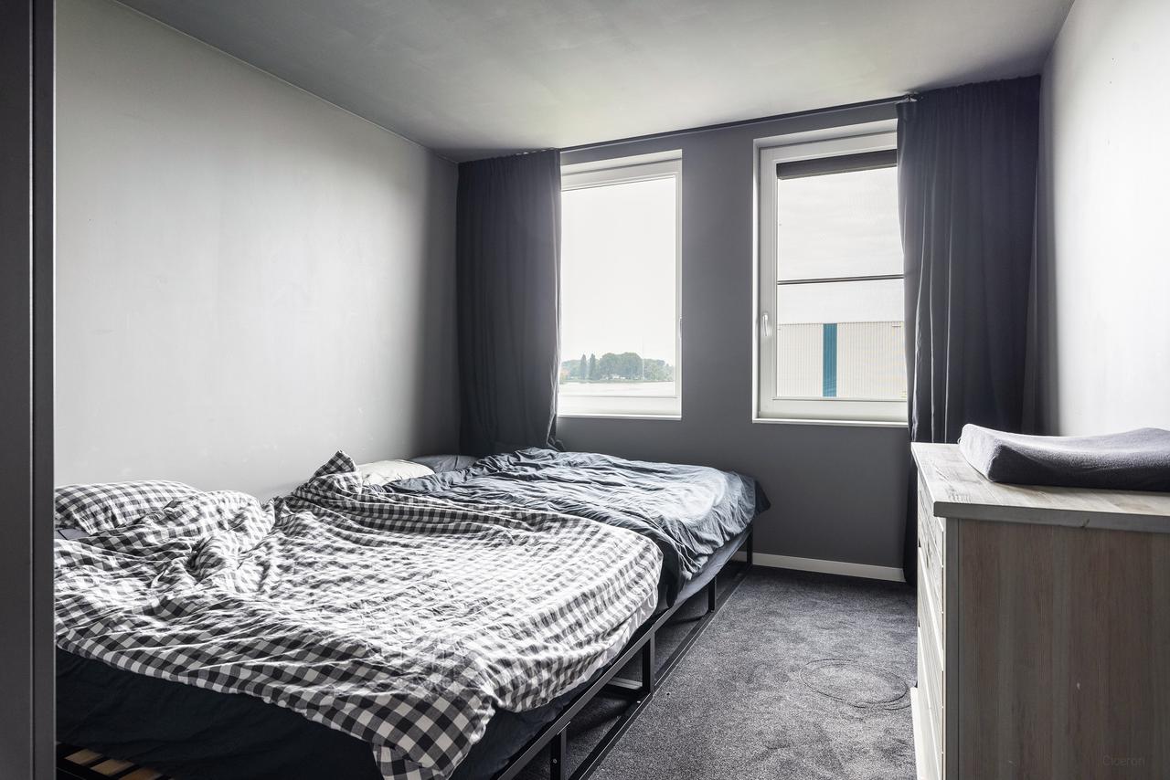 4-room apartment with large terrace on the Merwede - Image 2