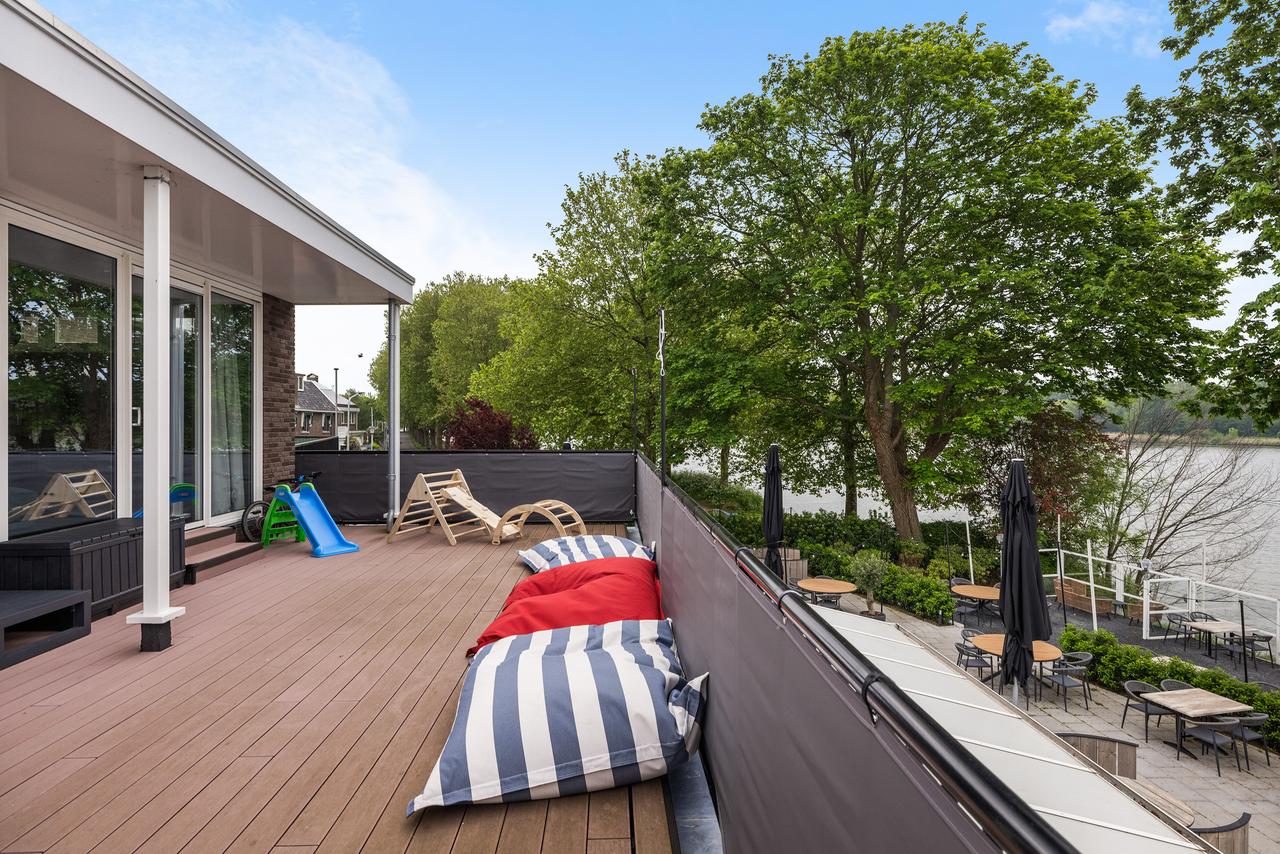 4-room apartment with large terrace on the Merwede - Image 3