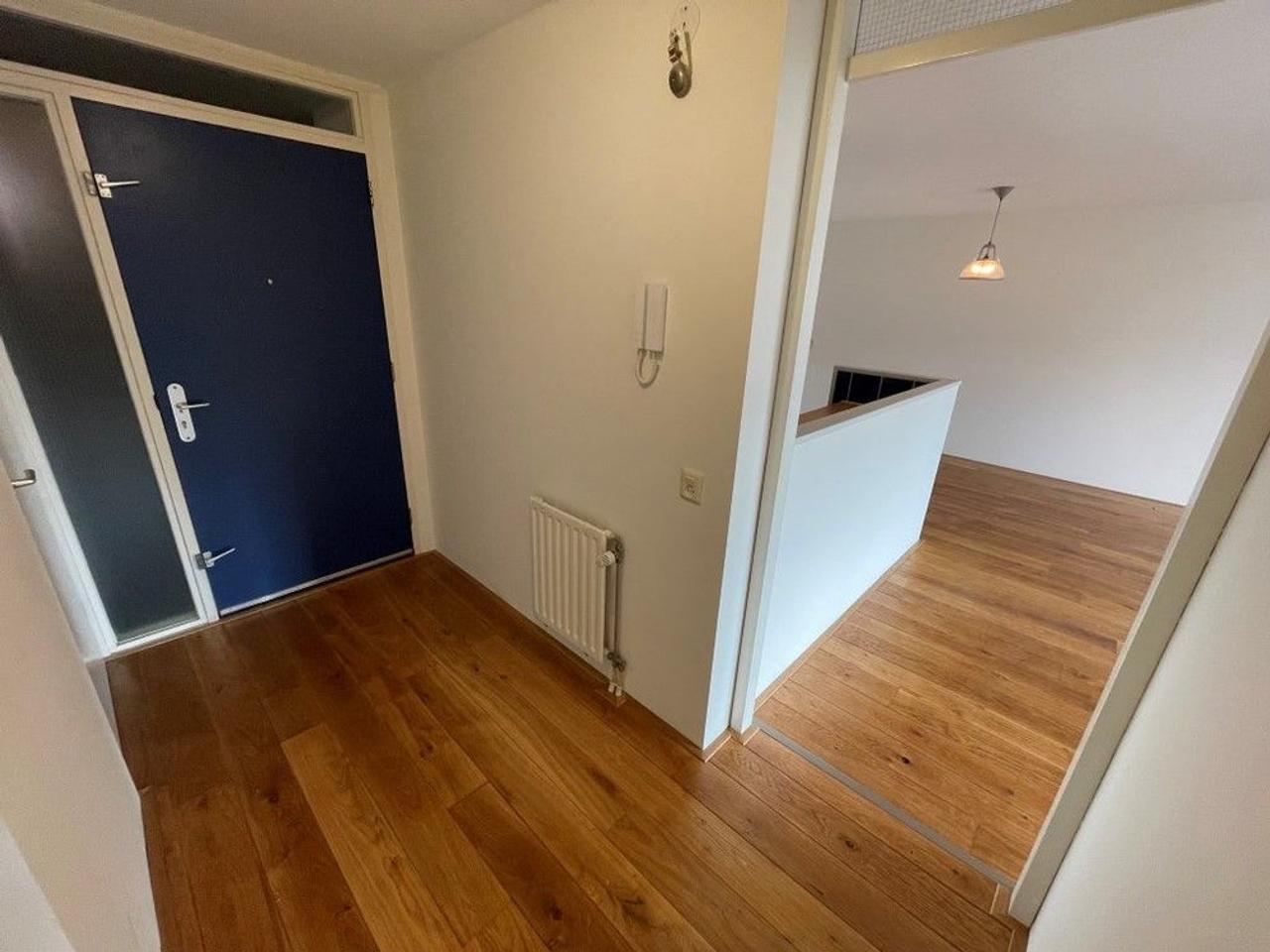 3-room apartment with a view and parking space - Image 3