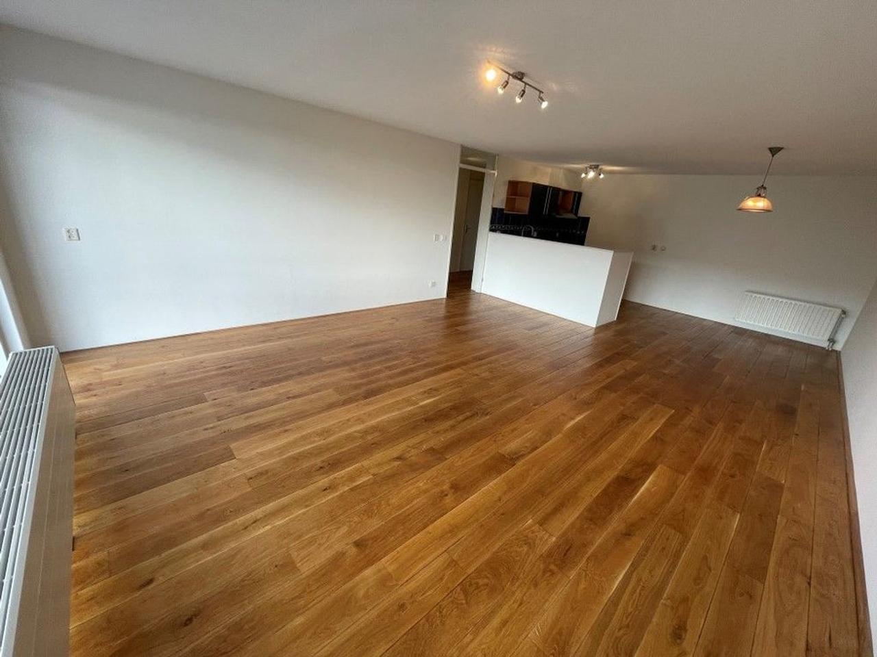 3-room apartment with a view and parking space - Image 1