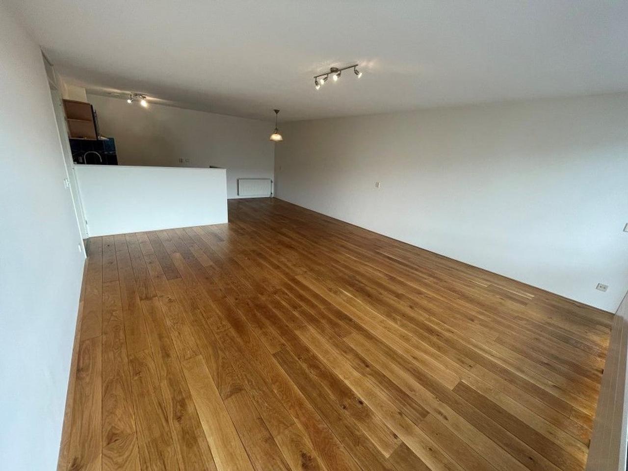 3-room apartment with a view and parking space - Image 2