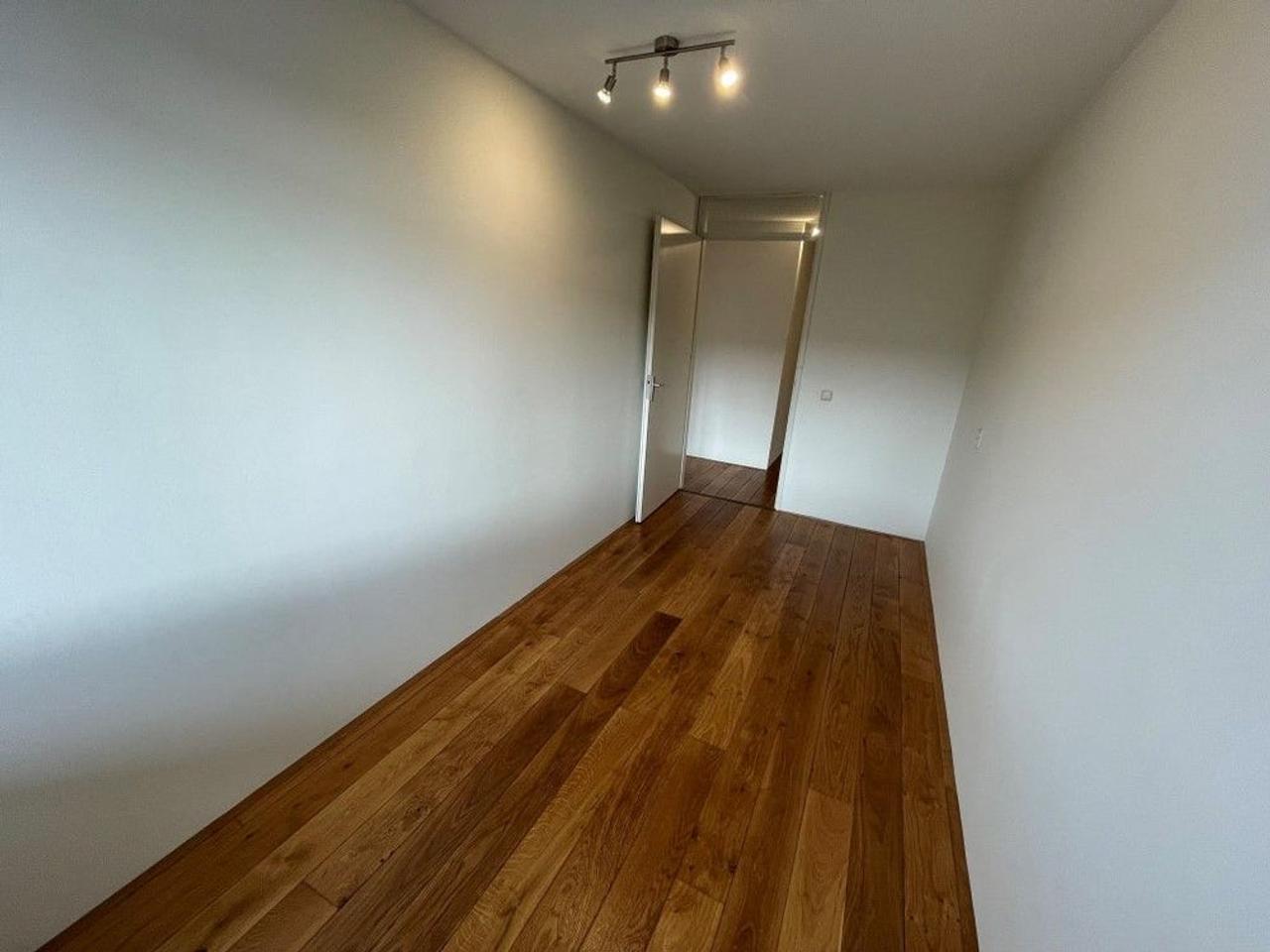3-room apartment with a view and parking space - Image 13