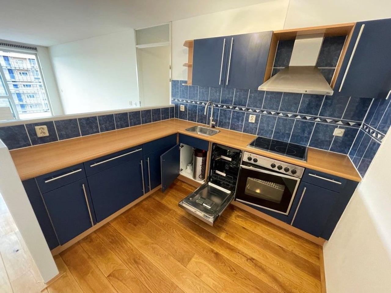 3-room apartment with a view and parking space - Image 5