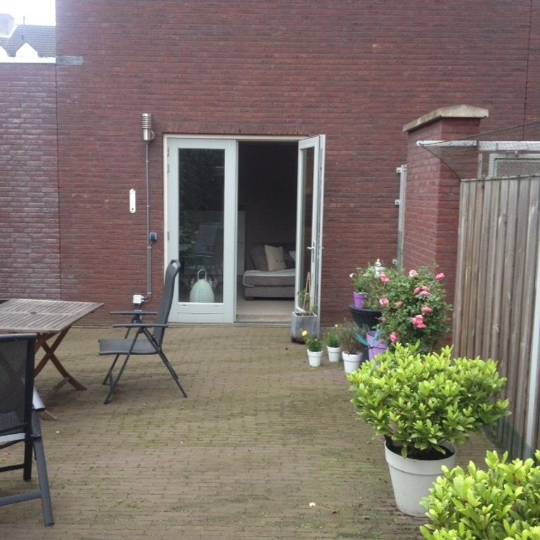 Townhouse with garden and parking space - Image 15