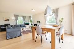Bright corner apartment with 3 bedrooms - Image 5