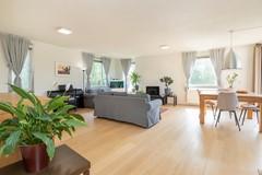 Bright corner apartment with 3 bedrooms - Image 8