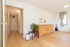 Bright corner apartment with 3 bedrooms - Image 13