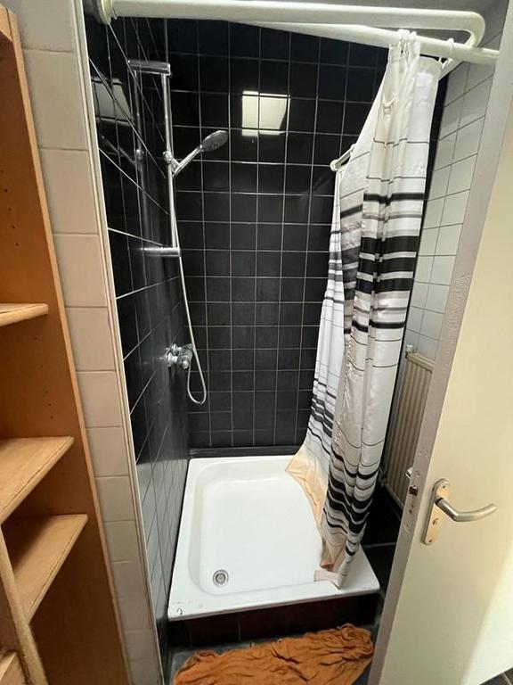 Lichte kamer met dakterras in Tilburg - Afbeelding 6
