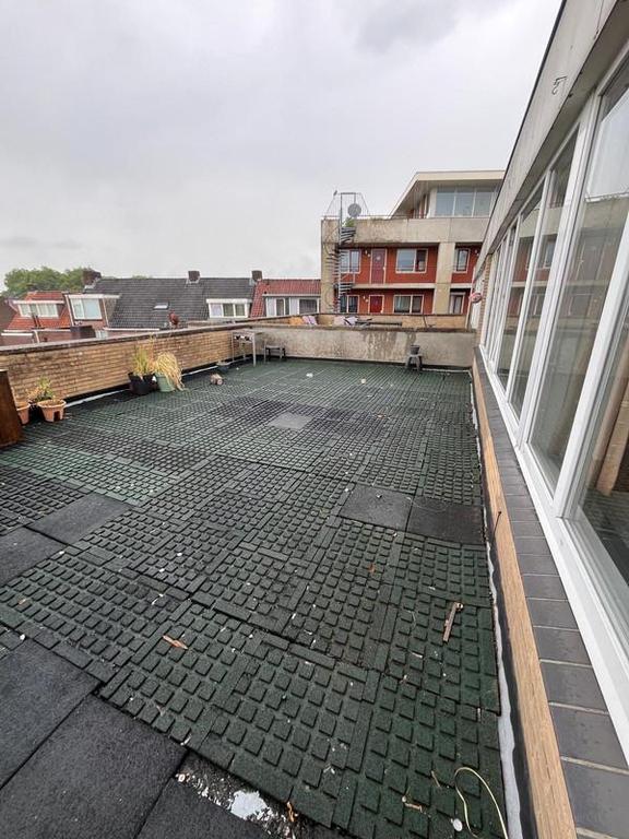 Lichte kamer met dakterras in Tilburg - Afbeelding 8