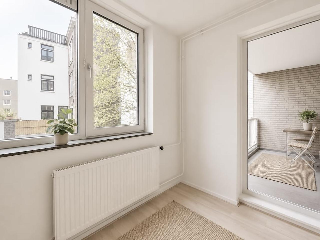 Furnished house with balcony in City Center - Image 9