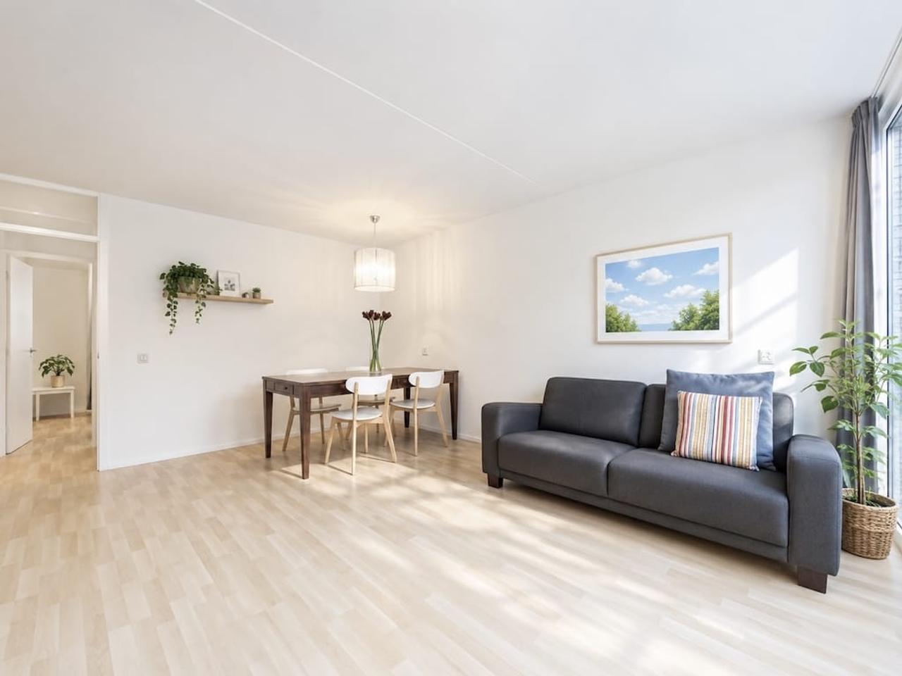 Furnished house with balcony in City Center - Image 2