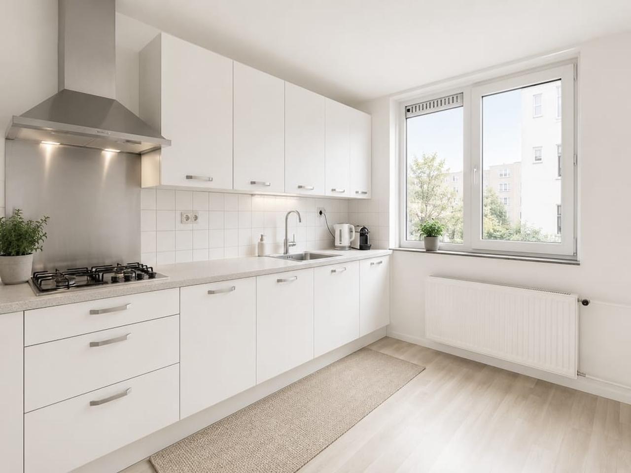 Furnished house with balcony in City Center - Image 8