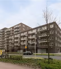 Licht 3-kamerappartement met balkon