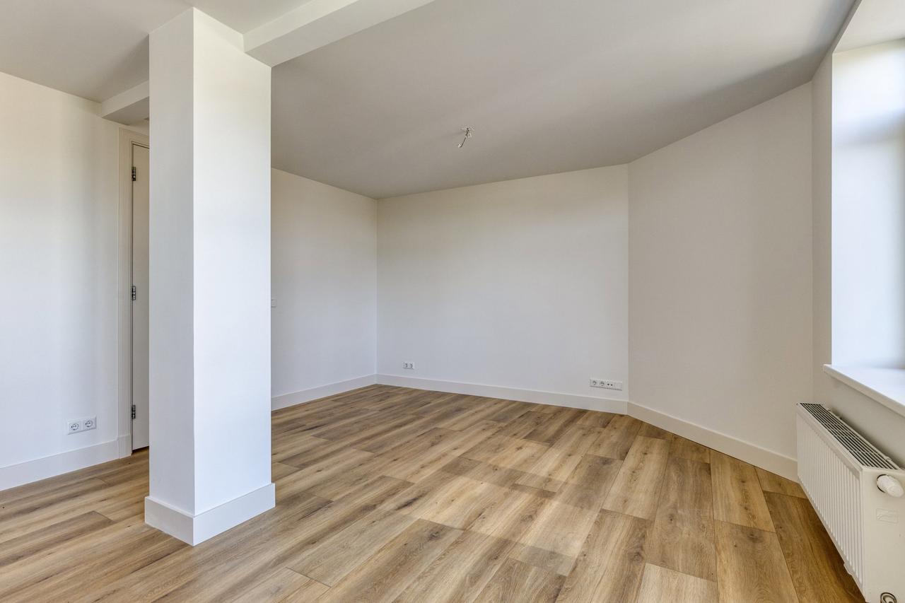 2-bedroom apartment with roof terrace - Image 10