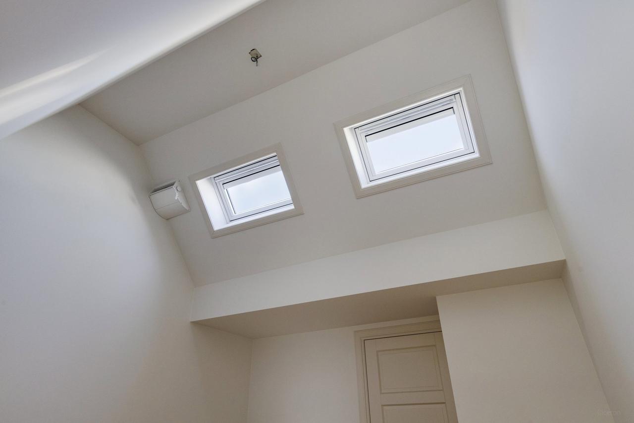2-bedroom apartment with roof terrace - Image 21