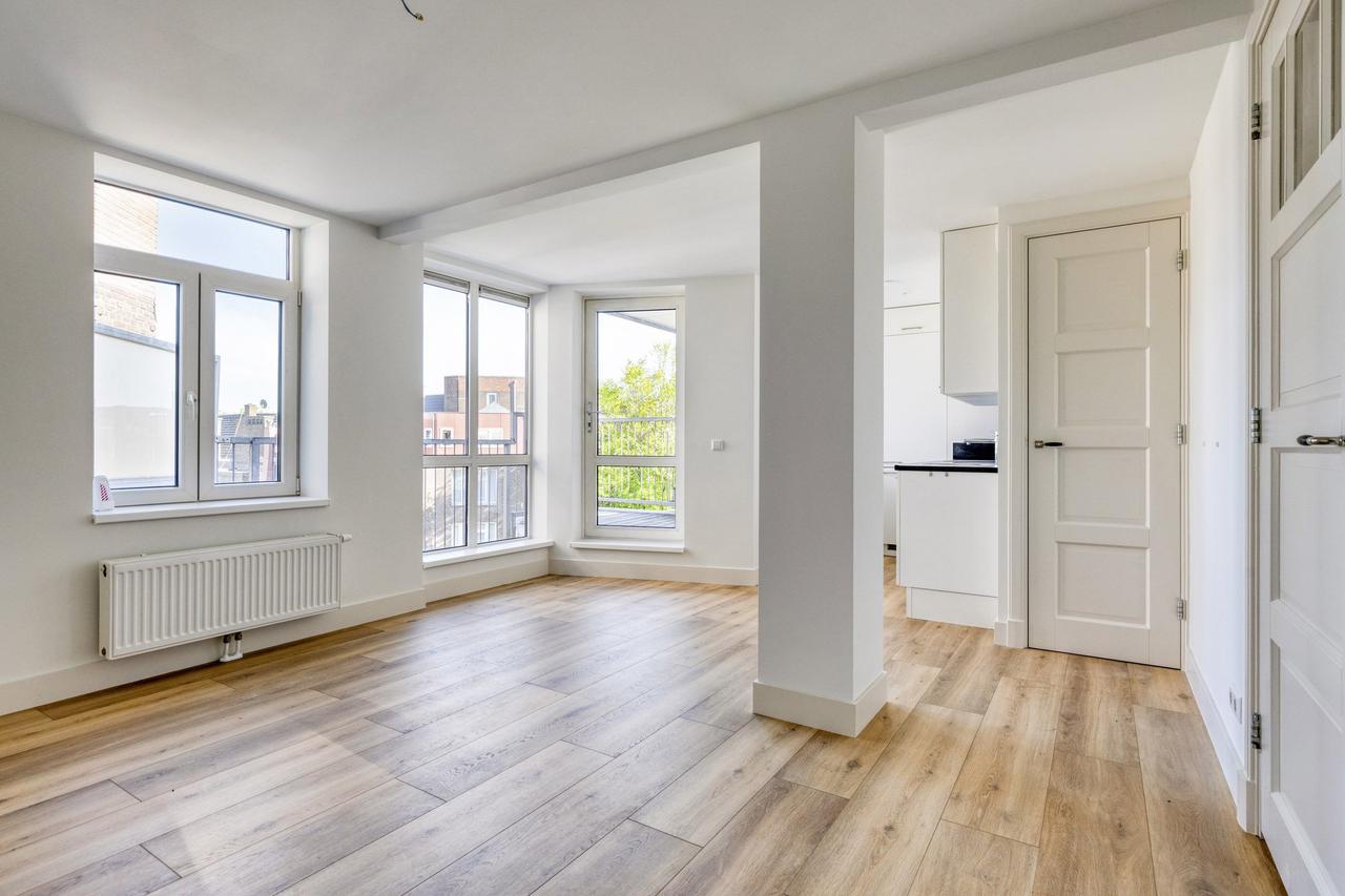 2-bedroom apartment with roof terrace - Image 13