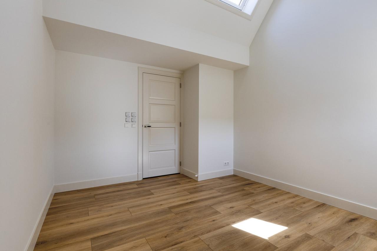 2-bedroom apartment with roof terrace - Image 20